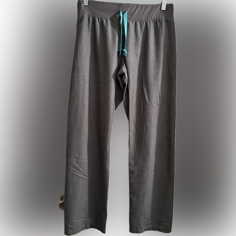 Figs scrubs bottoms, gray with blue drawstrings. Women’s XS Technical Collection